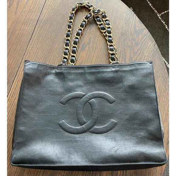 CHANEL Handbags - CHANEL 1994 VINTAGE BLACK 24K GOLD CHUNKY CHAIN CLASSIC CC LEATHER TOTE BAG